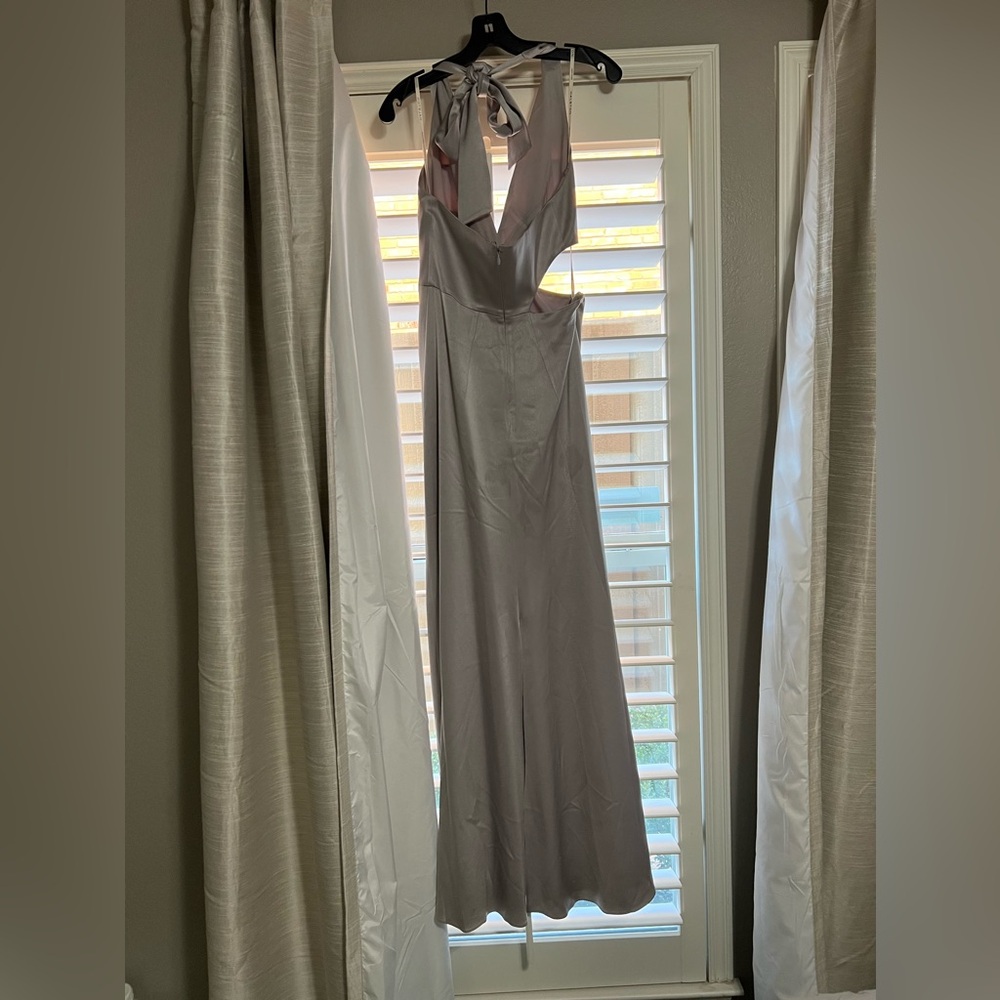 Halston Heritage Deep V Silver Dress - Picture 6 of 11